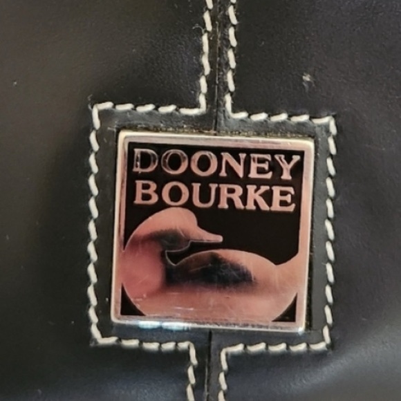 Dooney and Burke vintage Black Leather Shoulder Bag - Picture 12 of 13